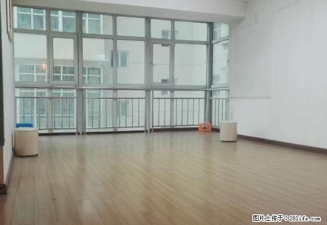 新市区铁路局商圈北京路BRT沿线汇嘉楼上可办公居家采光好优 - 房屋出租 - 房屋租售 - 乌鲁木齐分类信息 - 乌鲁木齐28生活网 xj.28life.com