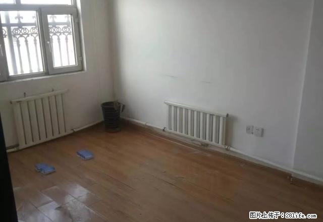 红+月东一区147平15楼中装2800元出租 - 房屋出租 - 房屋租售 - 乌鲁木齐分类信息 - 乌鲁木齐28生活网 xj.28life.com