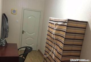 (单间出租)老北园春平顶 3室0厅 主卧 朝东 中等装修 - 乌鲁木齐28生活网 xj.28life.com