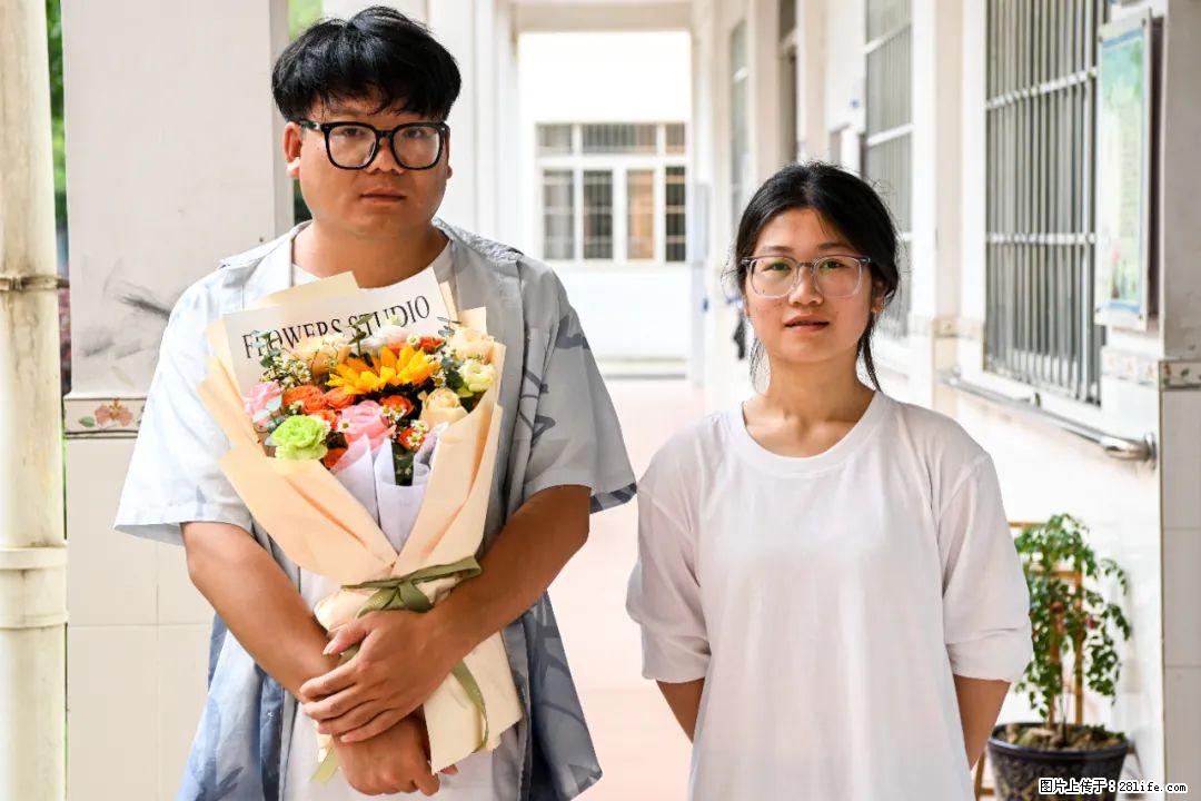 全网追的“扁担女孩”,找了一份暑假工,时薪12元 - 乌鲁木齐生活资讯 - 乌鲁木齐28生活网 xj.28life.com